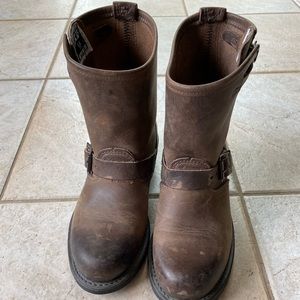 Frye leather engineer boots. 8R size 8M